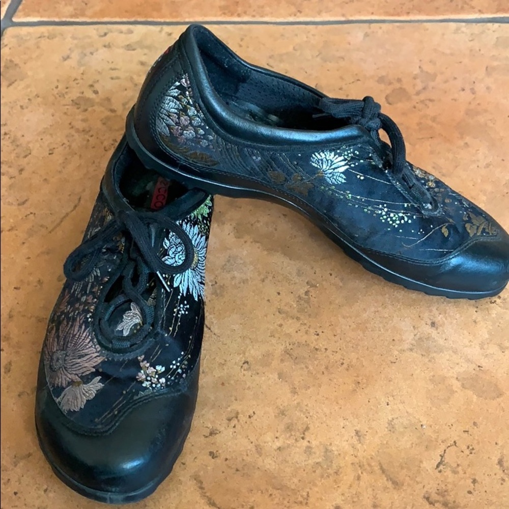 Ecco Women's Black Sneakers with Floral Design